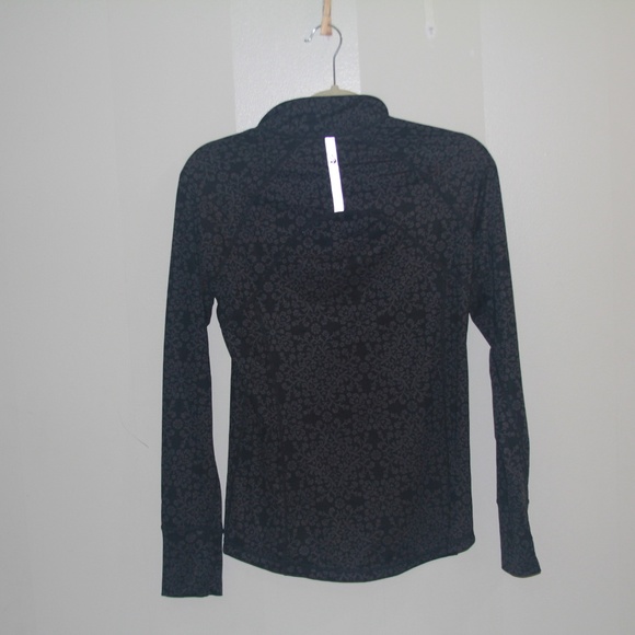 Patterned Running top - Picture 2 of 3